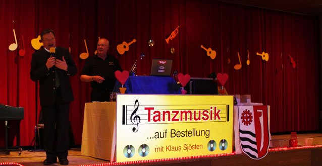 Klaus Sjösten sorgteim VZ Jenbach für musikalische Unterhaltung. (Foto: Terschan)